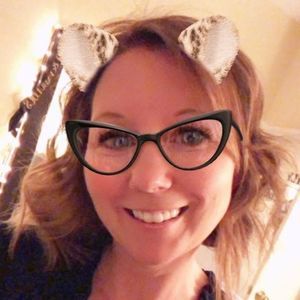 Meet your Posher, April